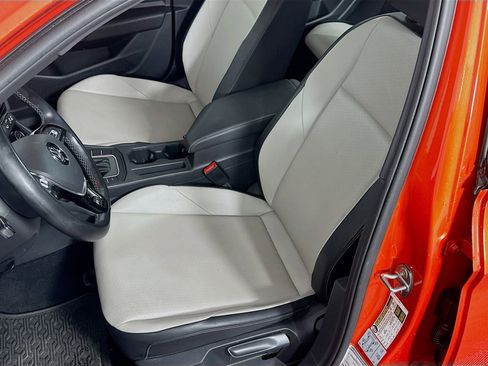 Used 2019 Volkswagen Jetta R-Line FWD image 18