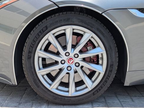 Used 2017 Jaguar F-TYPE Coupe RWD image 10