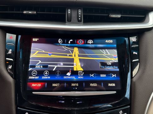 Used 2013 Cadillac XTS Premium image 18