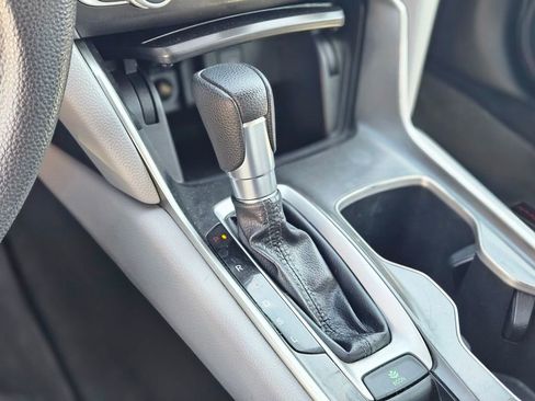 Used 2018 Honda Accord LX image 24