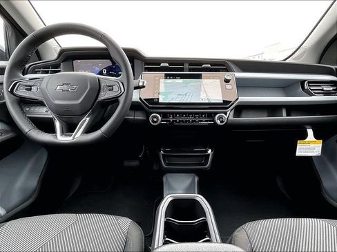 New 2027 Chevrolet Bolt LT w/ Comfort Package image 11