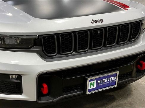 Used 2022 Jeep Grand Cherokee Trailhawk AWD/4WD image 33