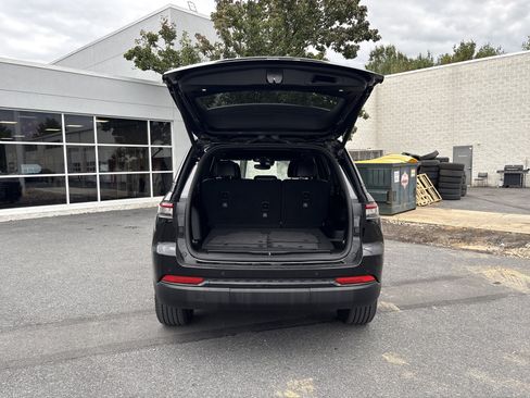 Certified 2023 Jeep Grand Cherokee Altitude image 7