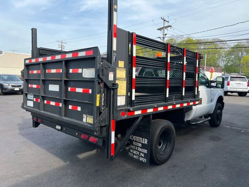 Used 2011 Ford F350 XL image 3