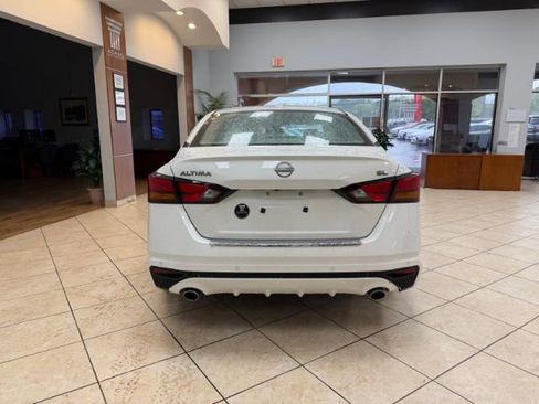 Used 2023 Nissan Altima 2.5 SL FWD image 6