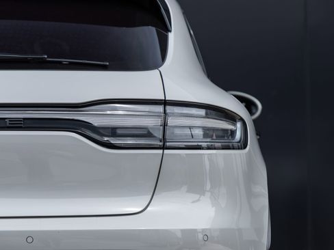 Certified 2024 Porsche Macan GTS AWD/4WD image 14