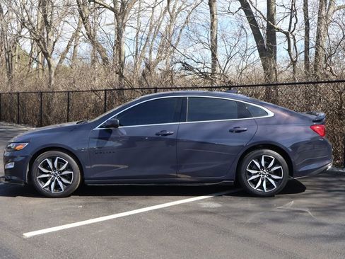 Used 2025 Chevrolet Malibu RS w/ LPO, Floor Liner Package FWD image 4
