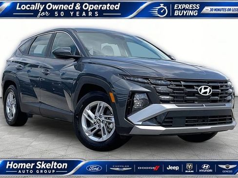Certified 2026 Hyundai Tucson SE FWD image 1