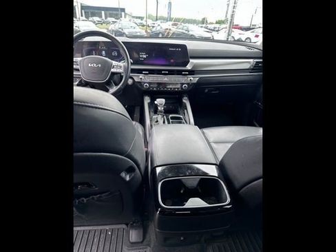 Used 2025 Kia Telluride S FWD image 12