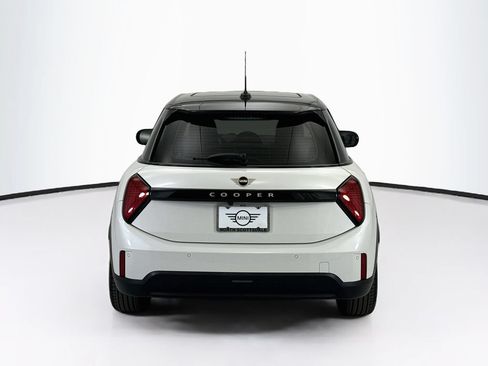 Certified 2026 MINI Cooper 4-Door Hardtop FWD image 10