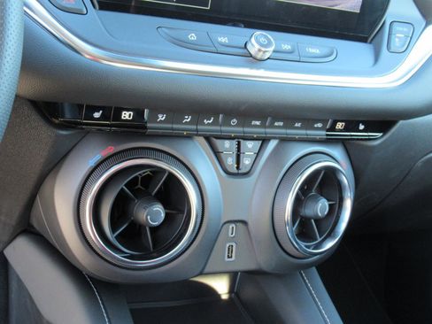 New 2025 Chevrolet Blazer LT image 23