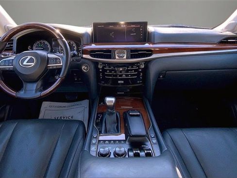 Used 2021 Lexus LX 570 4WD w/ Luxury Package image 12