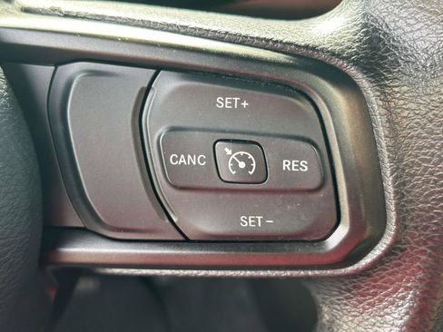Used 2020 Jeep Wrangler Sport AWD/4WD image 19