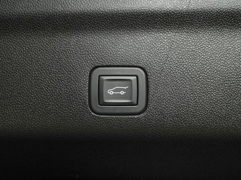 Used 2025 GMC Yukon XL AT4 Ultimate image 15