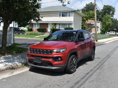 Used 2026 Jeep Compass Limited AWD/4WD image 3