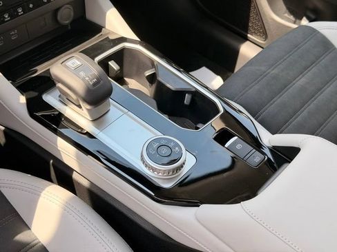 New 2026 Mitsubishi Outlander SE FWD image 17