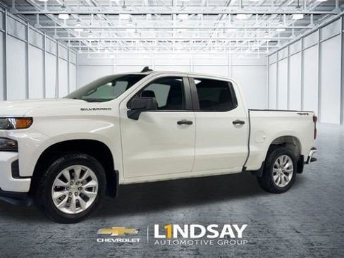 Used 2021 Chevrolet Silverado 1500 Custom image 3