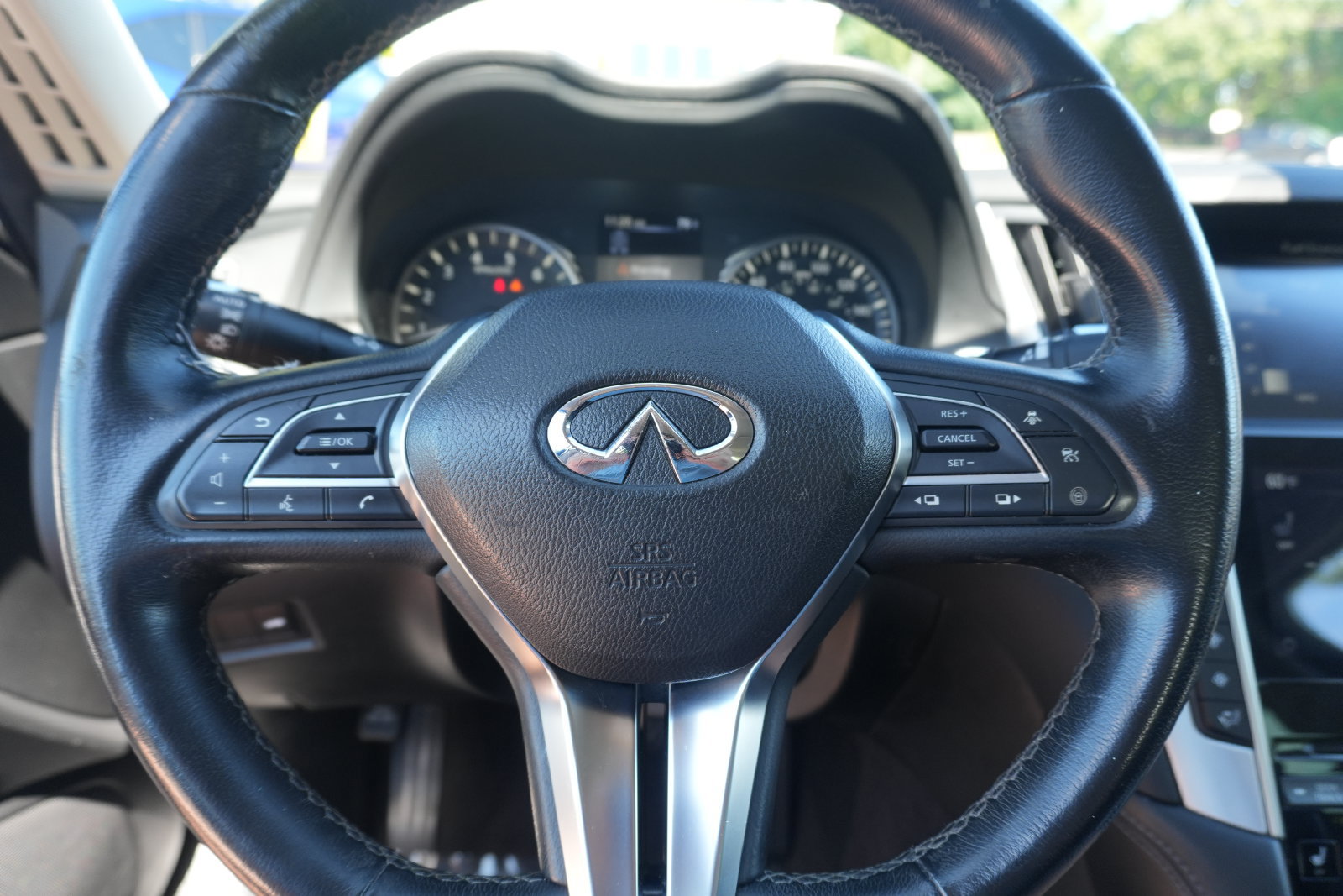 Used 2021 INFINITI Q50 Luxe w/ All Weather Package AWD/4WD image 31