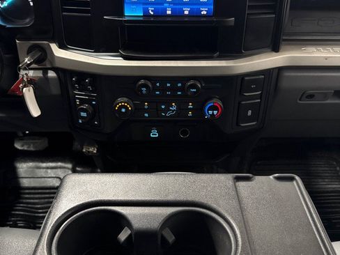 Used 2023 Ford F350 XL AWD/4WD image 19