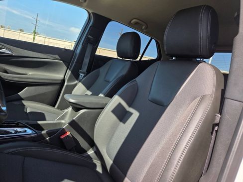 Used 2025 Buick Encore GX Preferred FWD image 11