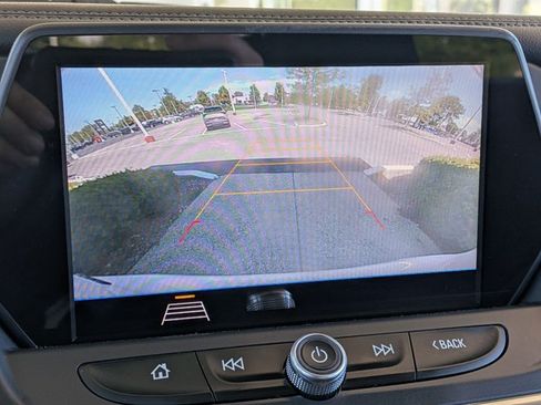 Used 2019 Chevrolet Blazer LT FWD image 11