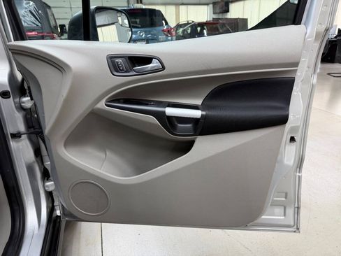 Used 2020 Ford Transit Connect XLT FWD image 14