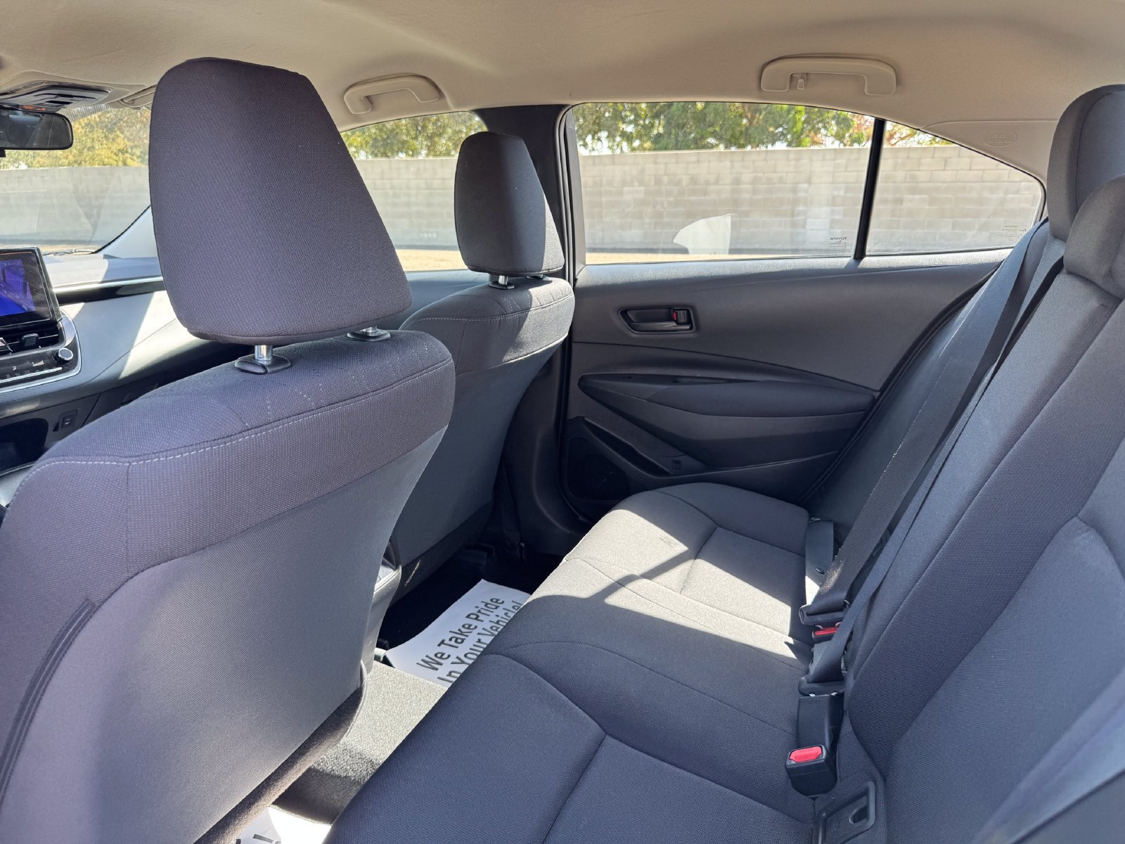 Used 2025 Toyota Corolla LE FWD image 13
