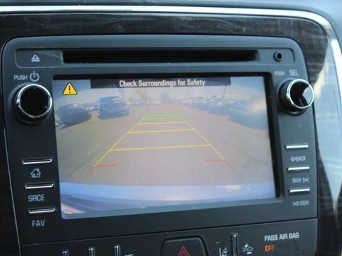 Used 2015 Buick Enclave Leather w/ Trailering Package image 25