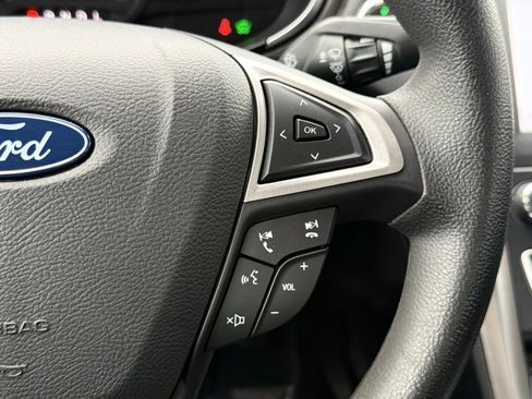 Used 2020 Ford Fusion SE FWD image 26