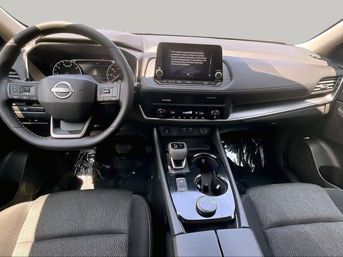 Used 2026 Nissan Rogue SV AWD/4WD image 16