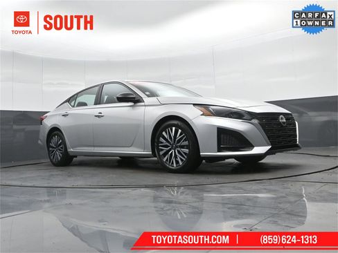 Used 2025 Nissan Altima 2.5 SV image 37