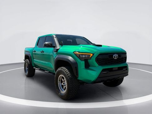 Used 2024 Toyota Tacoma TRD Off-Road w/ TRD Off Road Upgrade Package AWD/4WD image 6
