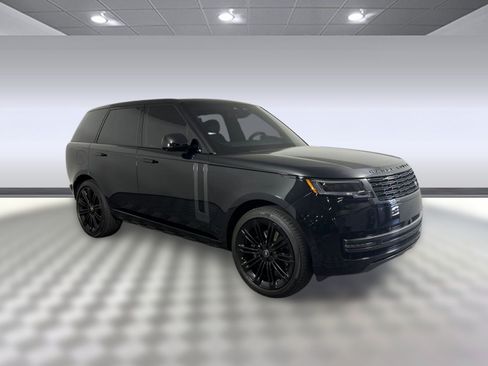 Used 2025 Land Rover Range Rover SE AWD/4WD image 7