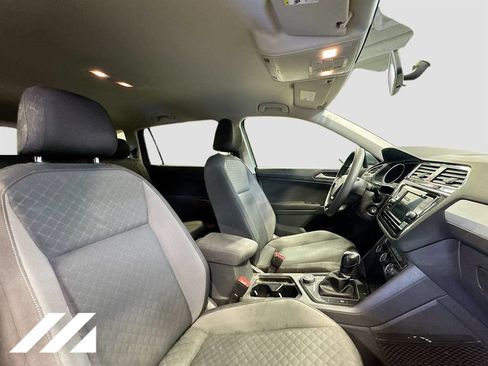 Used 2018 Volkswagen Tiguan S w/ 3rd Row Seat Package AWD/4WD image 27