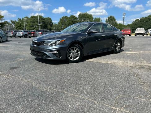 Used 2019 Kia Optima LX image 3
