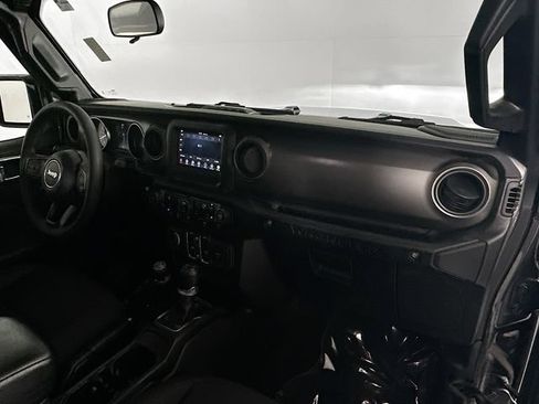 Used 2023 Jeep Wrangler Unlimited w/ Convenience Group AWD/4WD image 27