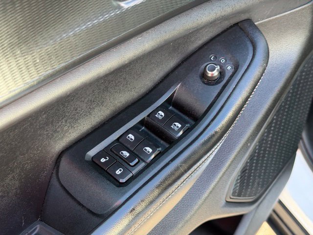 Used 2025 Jeep Grand Cherokee Altitude RWD image 23