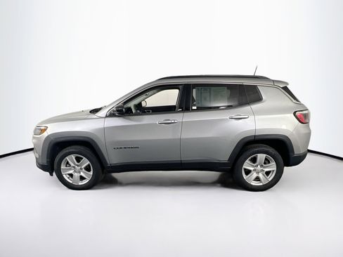 Used 2022 Jeep Compass Latitude image 8