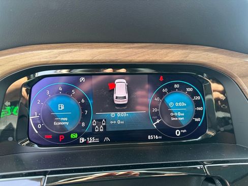 New 2025 Volkswagen Atlas SE image 18