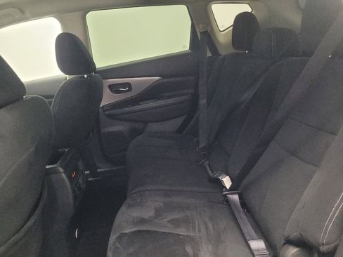 Used 2023 Nissan Murano S image 18