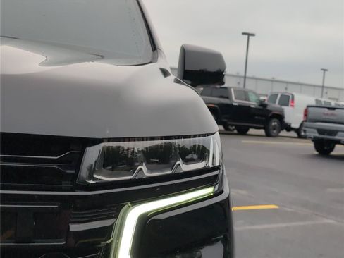 Used 2023 Chevrolet Tahoe RST w/ Luxury Package AWD/4WD image 12
