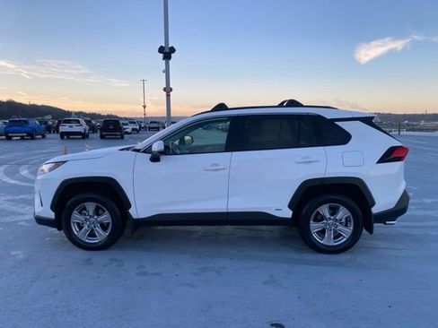 Certified 2025 Toyota RAV4 XLE image 9