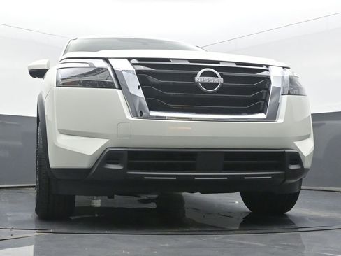 Used 2023 Nissan Pathfinder SV image 53