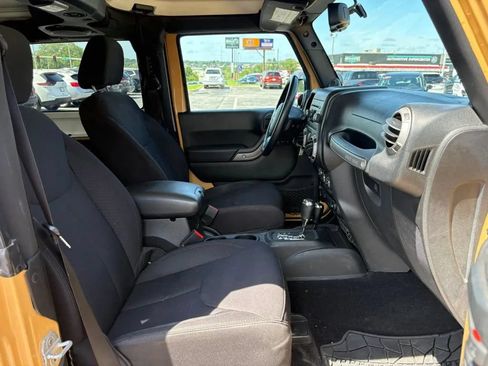 Used 2013 Jeep Wrangler Sport AWD/4WD image 15