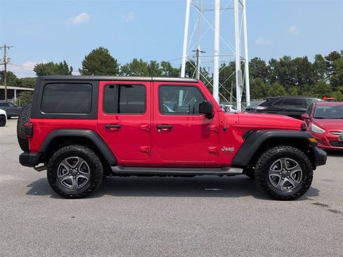Used 2018 Jeep Wrangler Unlimited Sport S AWD/4WD image 2