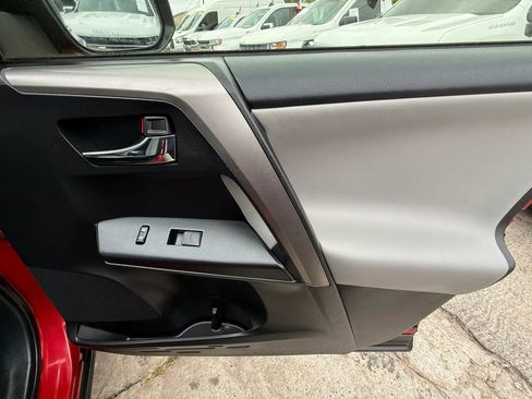 Used 2017 Toyota RAV4 XLE FWD image 24