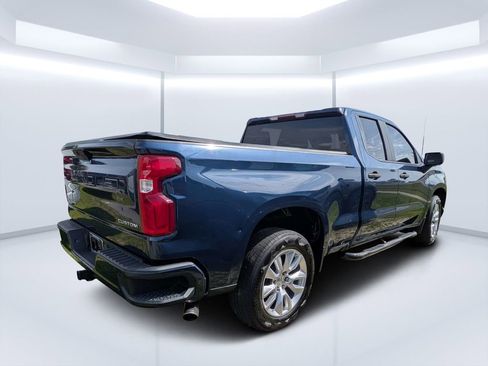 Used 2019 Chevrolet Silverado 1500 Custom w/ Custom Value Package image 2