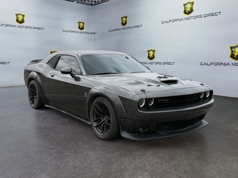 Used 2021 Dodge Challenger R/T Scat Pack w/ Plus Package RWD image 4