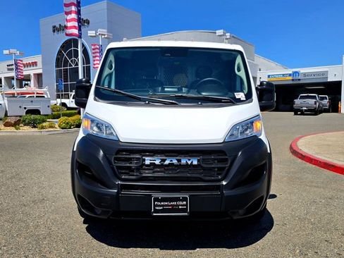Used 2025 RAM ProMaster 2500 FWD image 2