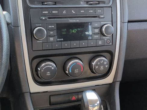 Used 2010 Dodge Caliber SXT FWD image 24